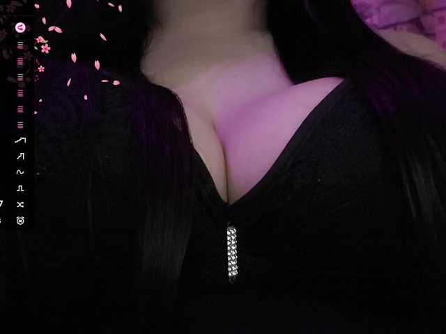YennSI live cam on BongaCams