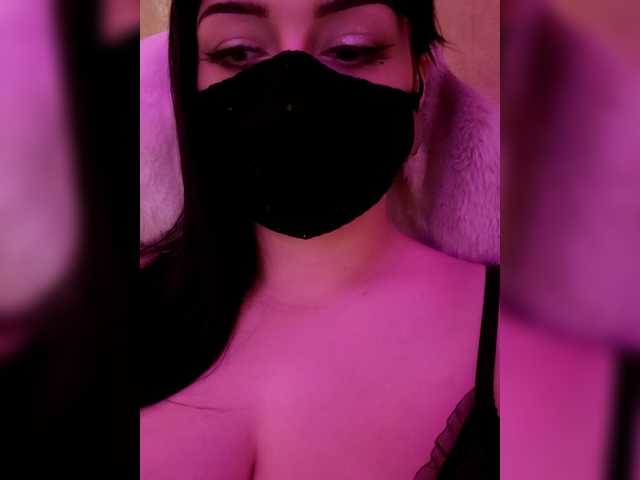 YennSI live cam on BongaCams