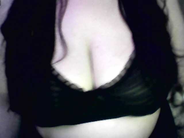 IIVII live webcam show