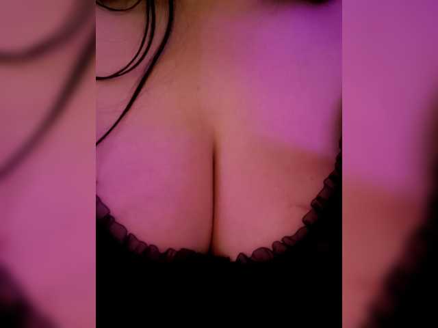 YennSI live cam on BongaCams