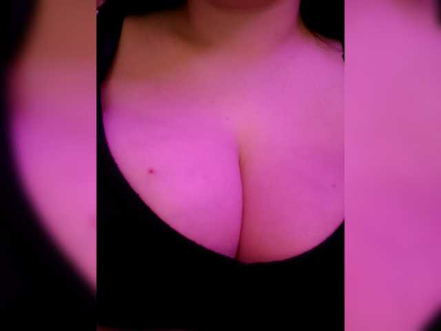 YennSI live webcam show
