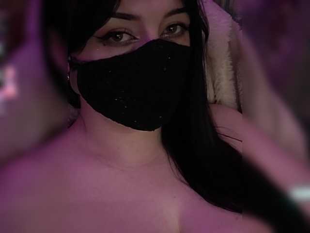 YennSI live cam on BongaCams
