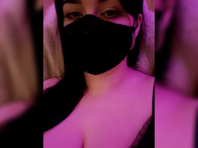 YennSI live cam on BongaCams