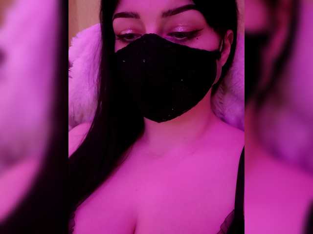 YennSI live cam on BongaCams