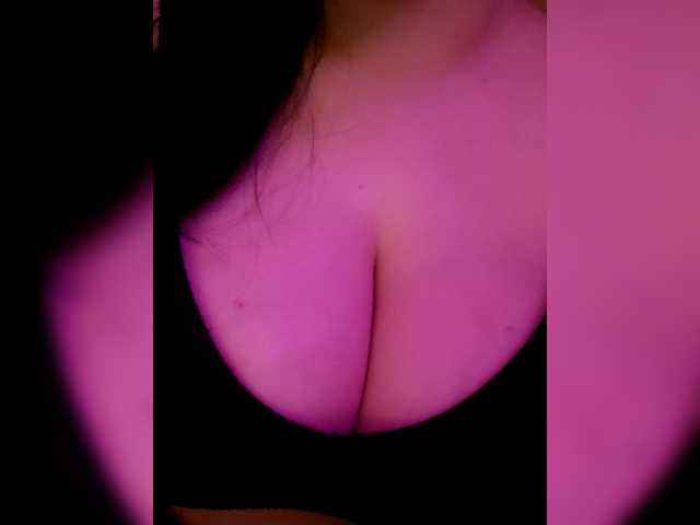 YennSI live webcam show