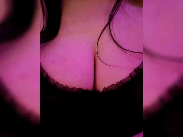 YennSI Sex Cam Show
