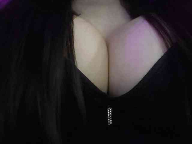 Yenneferr webcam