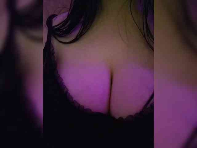 YennSI Sex Cam Show