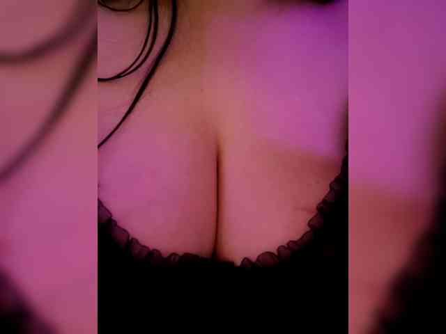 YennSI Sex Cam Show