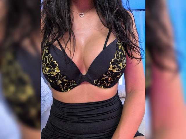 -LanaRay- live cam on BongaCams