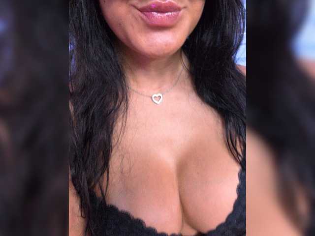 -LanaRay- live cam on BongaCams