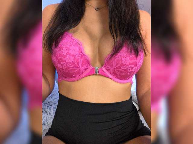 -LanaRay- live cam on BongaCams