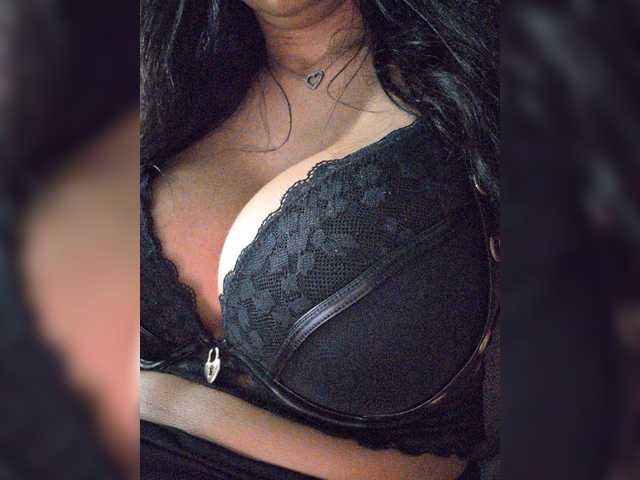 -LanaRay- live cam on BongaCams
