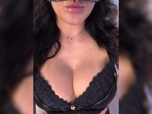 -LanaRay- live cam on BongaCams