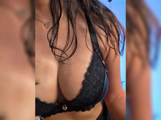 -LanaRay- live cam on BongaCams