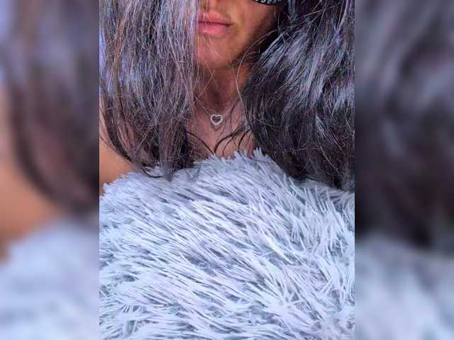 -LanaRay- live cam on BongaCams
