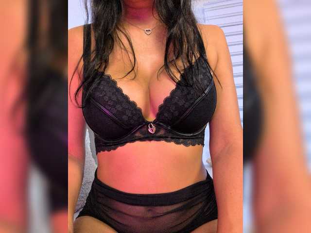 -LanaRay- live cam on BongaCams