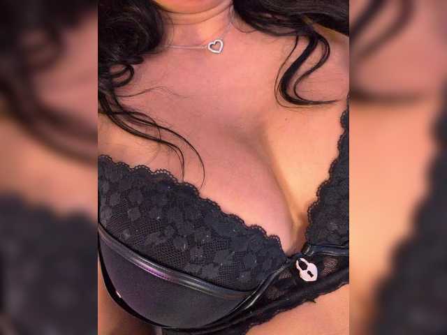 -LanaRay- live cam on BongaCams