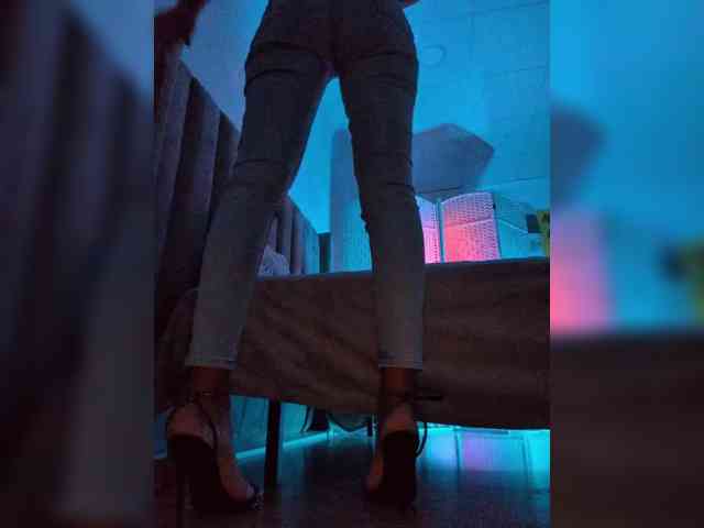 -LanaRay-