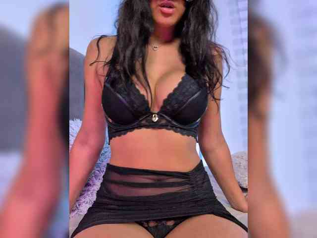 -lanaray-'s cam show statistics and live stream
