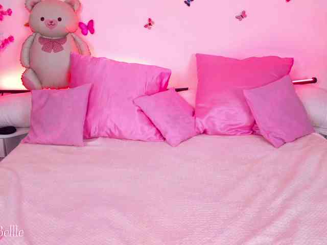 Jolly_Belle webcam