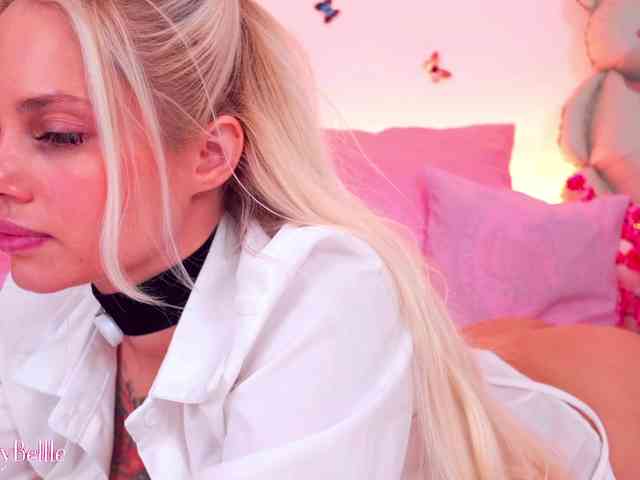 Jolly_Belle webcam