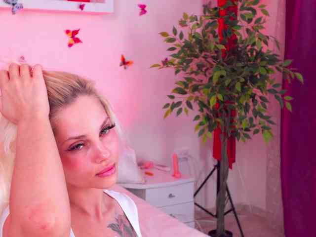 Jolly_Belle webcam