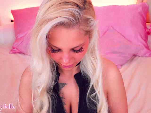 Jolly_Belle webcam