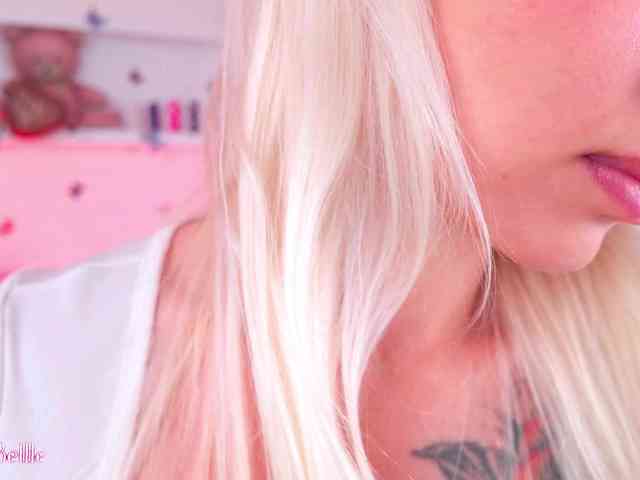Jolly_Belle webcam