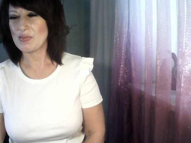 OksiMG's BongaCams show and profile