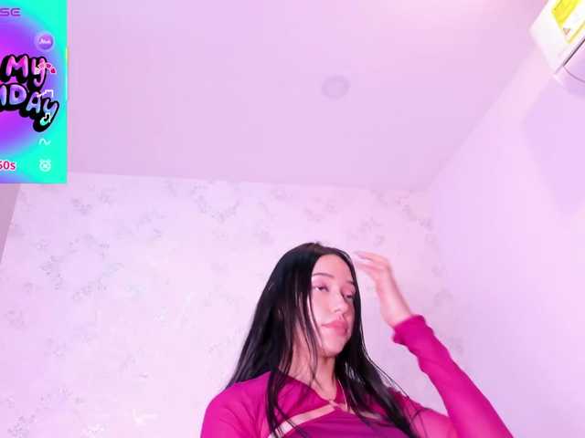 HellenParis live cam on BongaCams