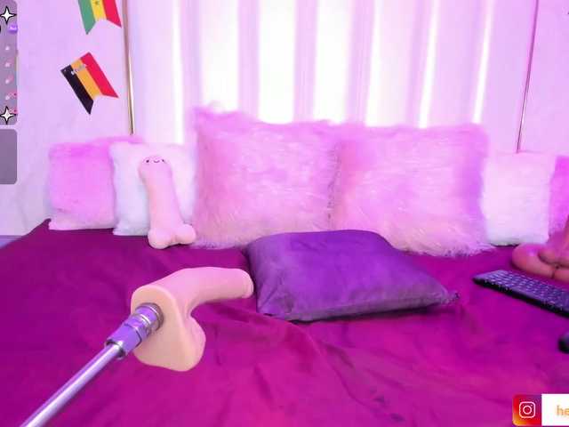 HellenParis live cam on BongaCams