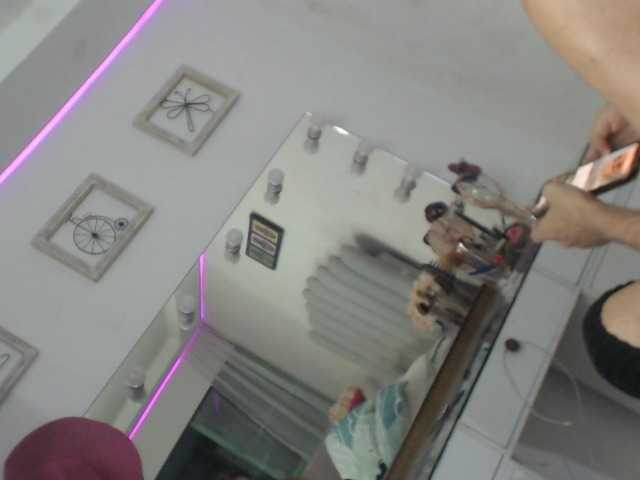 AvrilGoyes live webcam show