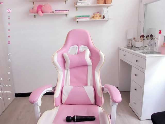 Mager-of live webcam show