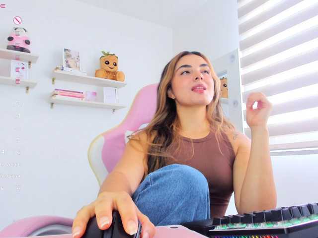 le modèle Mager-of est en webcam porno dans un show sur le site bongacams, il possède les tags suivants: Latino/Hispanic,Brunette,Shaved