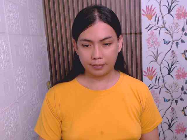 Dieses Model ist jetzt live. FilipinaLover