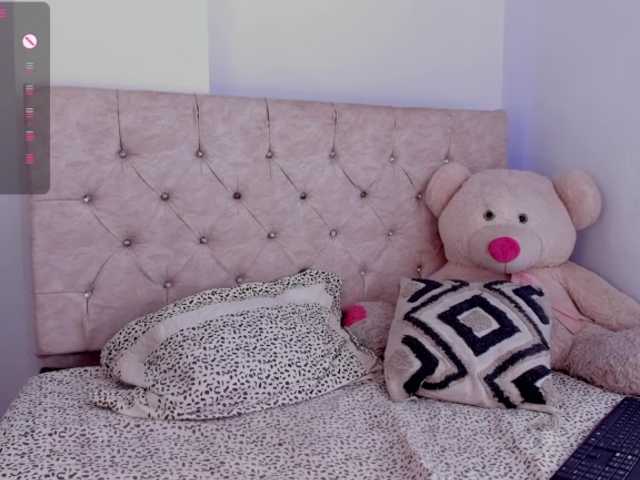 Nia-benson live cam on BongaCams