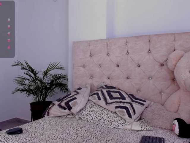 Nia-benson live cam on BongaCams