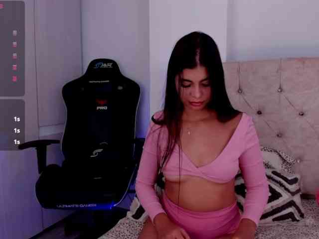 Nia-benson webcam
