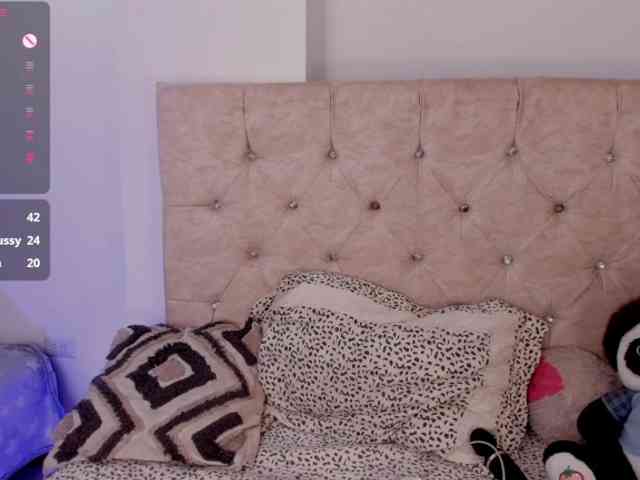 Nia-benson webcam
