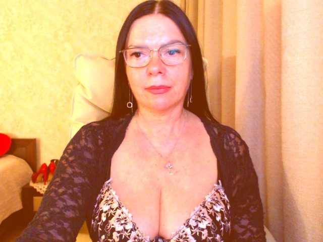 Monica-1203 webcam