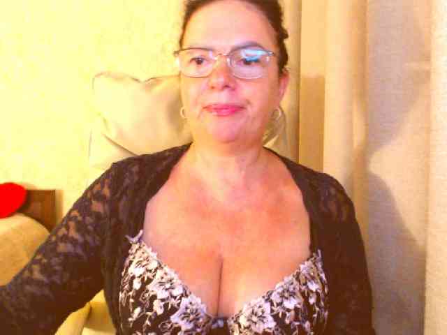 Monica-1203 webcam