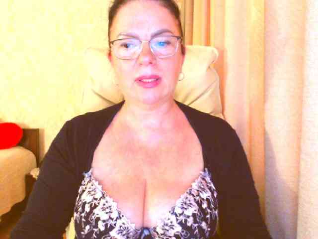 Monica-1203 webcam