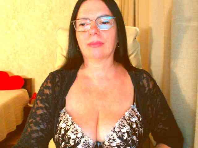 Monica-1203 webcam