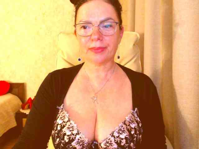 Monica-1203 webcam