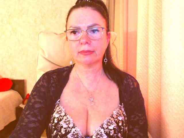 Monica-1203 webcam