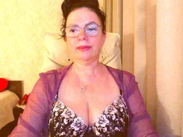 Monica-1203 webcam