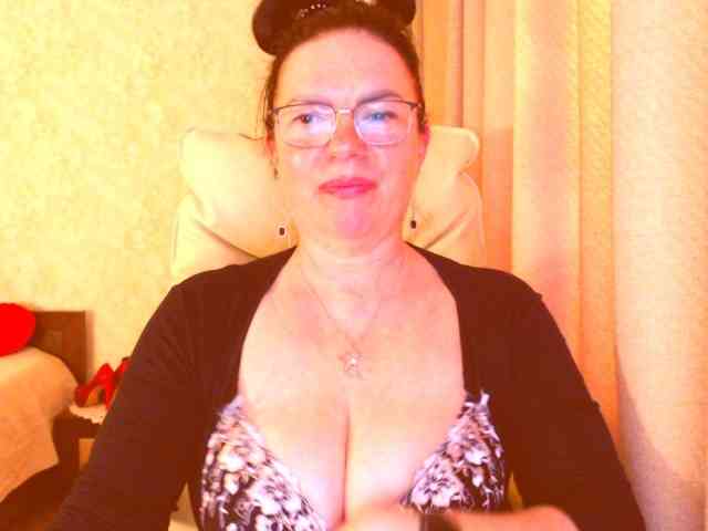 Monica-1203 webcam