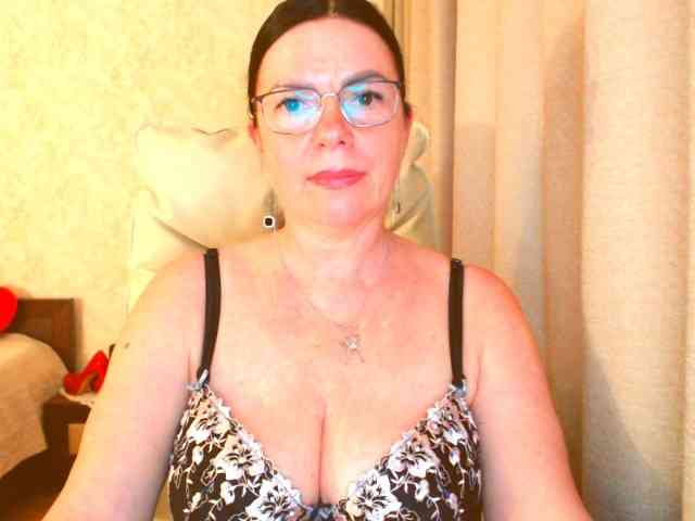 Monica-1203 webcam