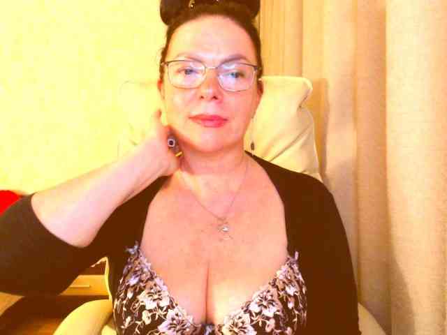 Monica-1203 webcam